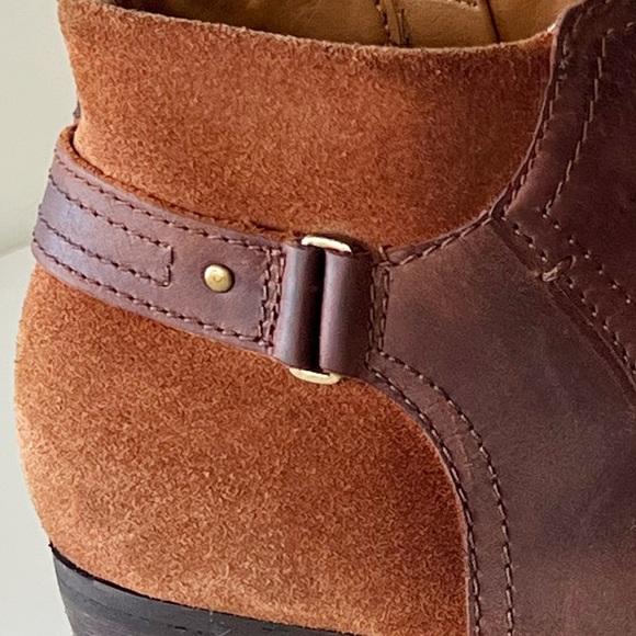 Clarks Maypearl Lilac Cognac Brown Leather Camel Ankle Boots Bootie Size 9.5 - Picture 3 of 16